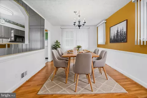 Dining - 3920 Rosecrest Ave, Baltimore, MD 21215 photo 1 of 1