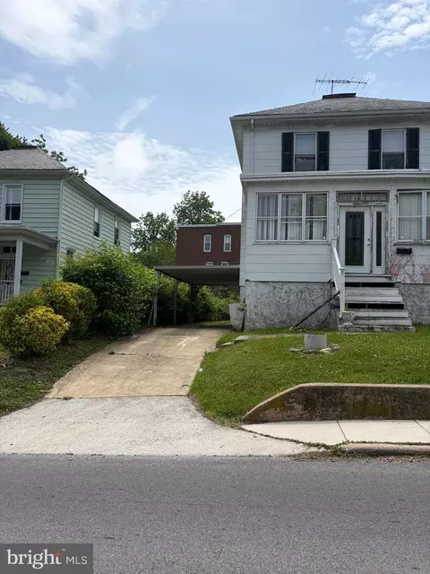801 E 43rd St, Baltimore, MD 21212 photo 2