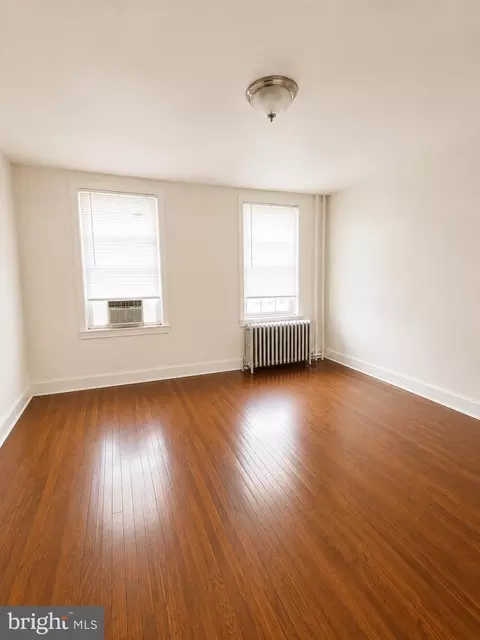 Living - 2708 E Oliver St, Baltimore, MD 21213 photo 1 of 1