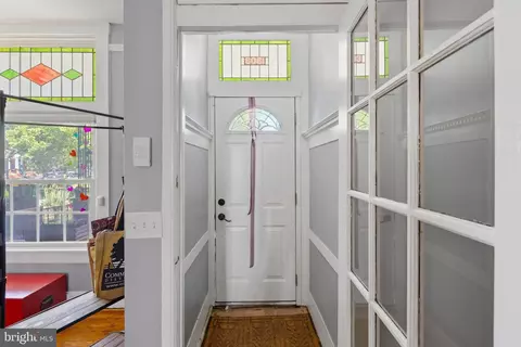Entry Way - 1303 Weldon Ave, Baltimore, MD 21211 photo 1 of 6