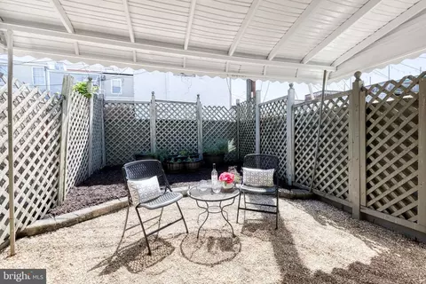 Exterior - 1725 Byrd St, Baltimore, MD 21230 photo 2 of 3