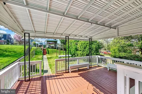Exterior - 2105 Cloville Ave, Baltimore, MD 21214 photo 4 of 5
