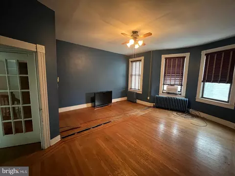 Living - 1908 Madison Ave, Baltimore, MD 21217 photo 6 of 8