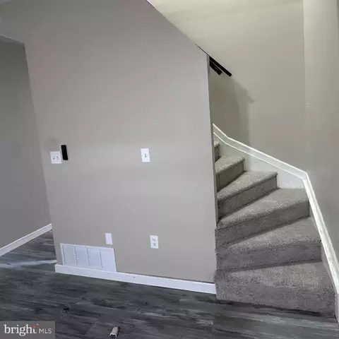 Entry Way - 1202 E Lafayette Ave, Baltimore, MD 21202 photo 2 of 5