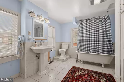 Bath - 30 E Henrietta St, Baltimore, MD 21230 photo 7 of 7