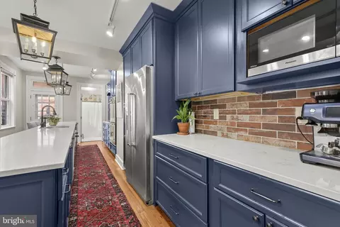 Kitchen - 30 E Henrietta St, Baltimore, MD 21230 photo 7 of 9