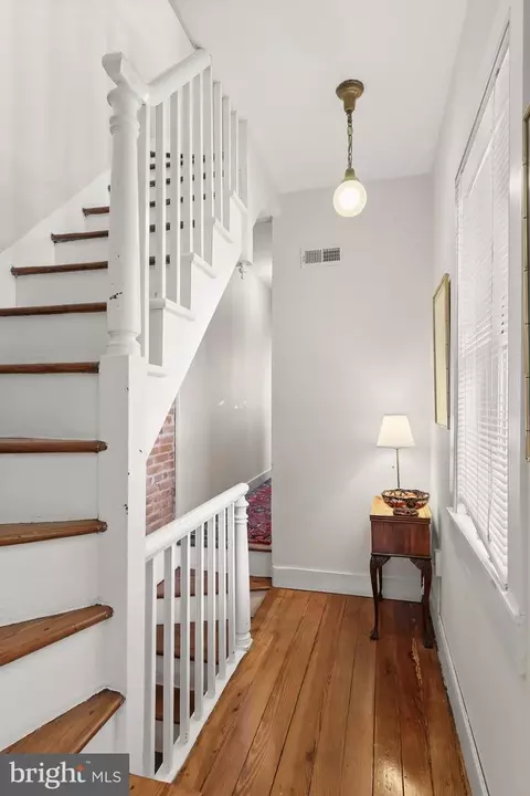 Entry Way - 30 E Henrietta St, Baltimore, MD 21230 photo 3 of 4