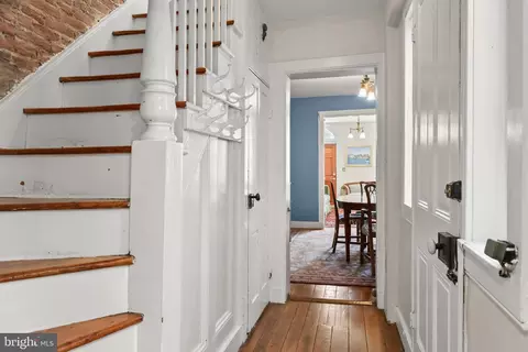 Entry Way - 30 E Henrietta St, Baltimore, MD 21230 photo 1 of 4