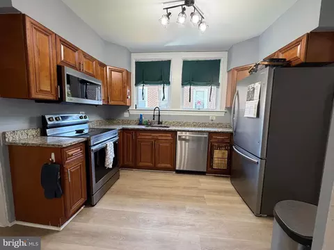 Kitchen - 3901 W Cold Spring Ln W, Baltimore, MD 21215 photo 1 of 3