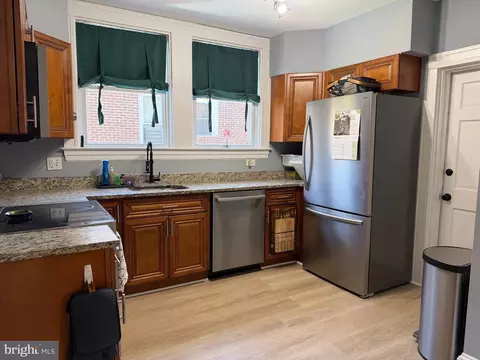 Kitchen - 3901 W Cold Spring Ln W, Baltimore, MD 21215 photo 2 of 3
