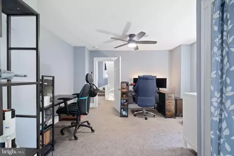 Entry Way - 3901 W Cold Spring Ln W, Baltimore, MD 21215 photo 2 of 5