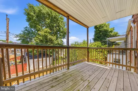 Exterior - 3104 Lawnview Ave, Baltimore, MD 21213 photo 6 of 10