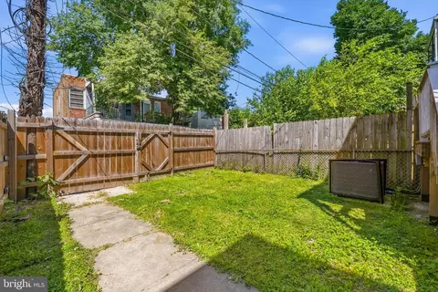 Exterior - 3104 Lawnview Ave, Baltimore, MD 21213 photo 9 of 10