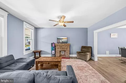 Living - 3104 Lawnview Ave, Baltimore, MD 21213 photo 3 of 3