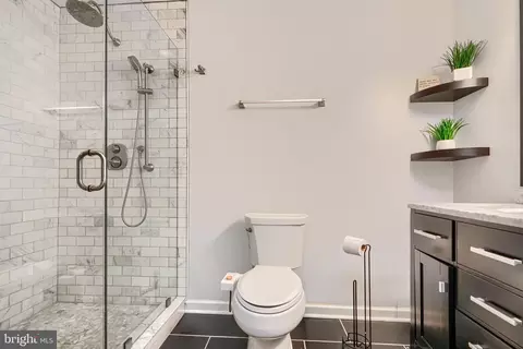 Bath - 624 Jasper St, Baltimore, MD 21201 photo 1 of 3