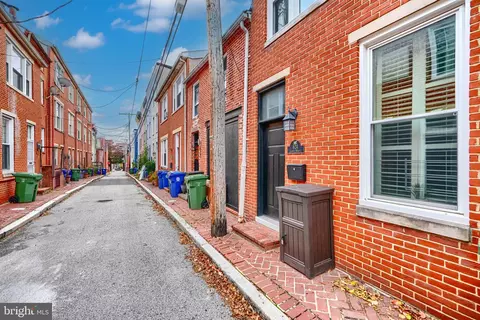 Entry Way - 624 Jasper St, Baltimore, MD 21201 photo 1 of 5