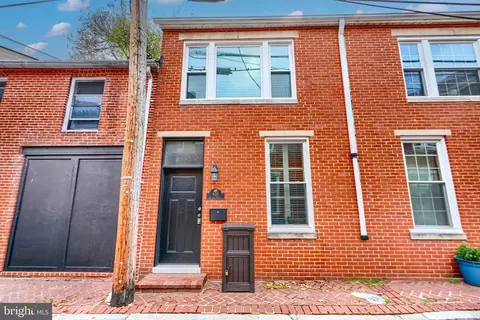 Exterior - 624 Jasper St, Baltimore, MD 21201 photo 2 of 3