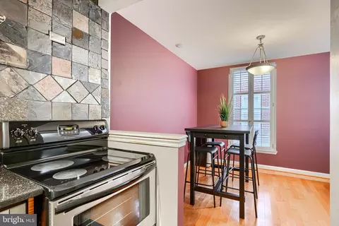 Dining - 624 Jasper St, Baltimore, MD 21201 photo 2 of 3
