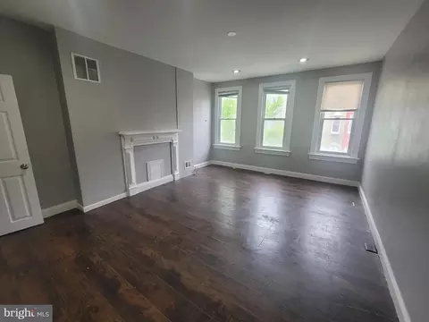 Living - 1018 Brantley Ave, Baltimore, MD 21217 photo 4 of 8