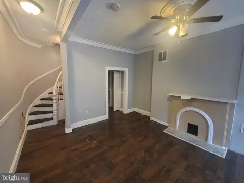 Living - 1018 Brantley Ave, Baltimore, MD 21217 photo 2 of 8