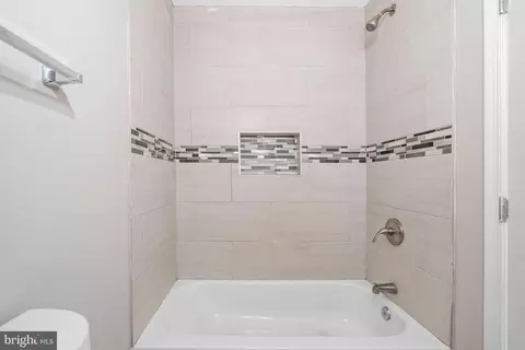 Bath - 2815 E Madison St, Baltimore, MD 21205 photo 2 of 3