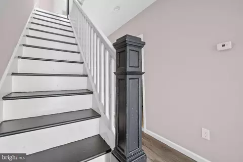 Entry Way - 2815 E Madison St, Baltimore, MD 21205 photo 3 of 8