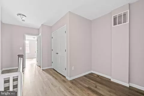 Entry Way - 2815 E Madison St, Baltimore, MD 21205 photo 4 of 8
