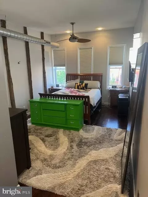Bedroom - 802 E Fort Ave, Baltimore, MD 21230 photo 4 of 5