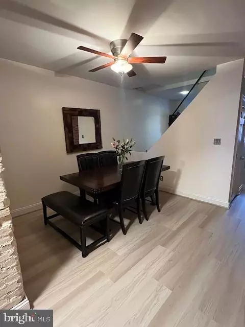 Dining - 802 E Fort Ave, Baltimore, MD 21230 photo 3 of 3