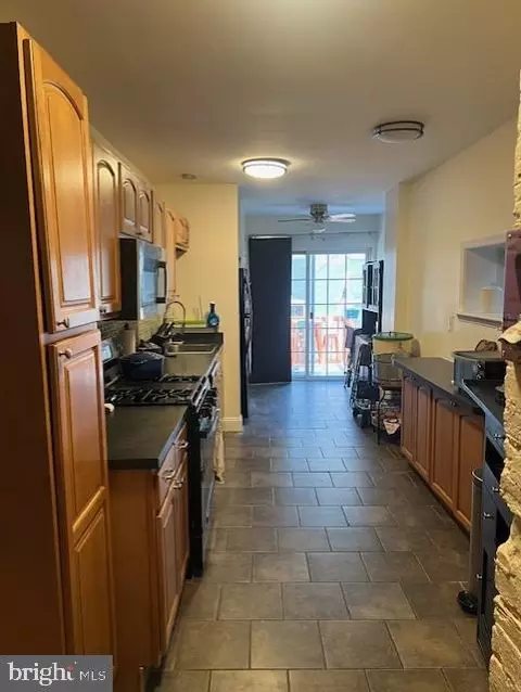Entry Way - 802 E Fort Ave, Baltimore, MD 21230 photo 3 of 3
