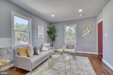 Living - 4906 Grindon Ave, Baltimore, MD 21214 photo 2 of 2
