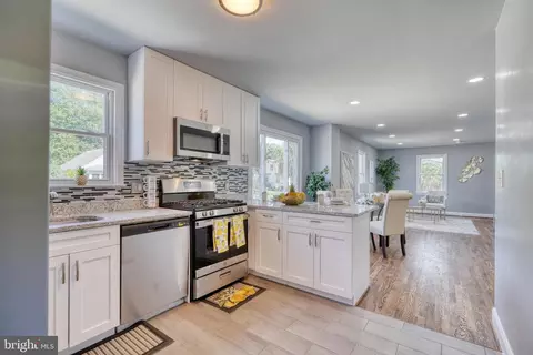 Kitchen - 4906 Grindon Ave, Baltimore, MD 21214 photo 4 of 4