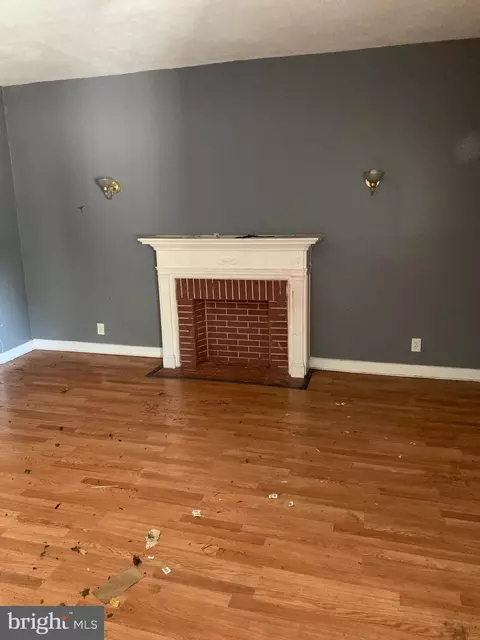 Living - 3434 Edmondson Ave, Baltimore, MD 21229 photo 1 of 3
