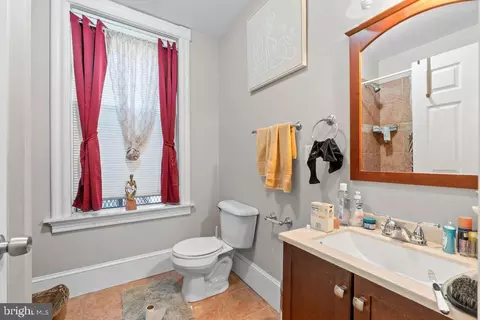 Bath - 30 E 25th St, Baltimore, MD 21218 photo 3 of 4