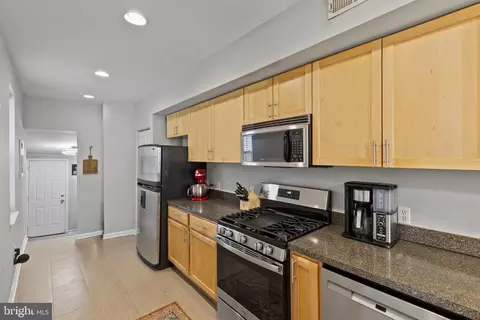 Kitchen - 1930 Light St, Baltimore, MD 21230 photo 2 of 5