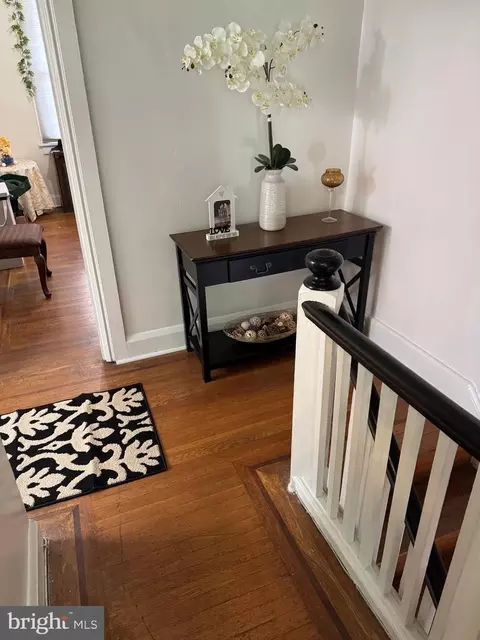 Entry Way - 3217 Ramona Ave, Baltimore, MD 21213 photo 3 of 11