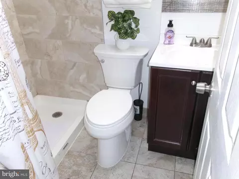 Bath - 3217 Ramona Ave, Baltimore, MD 21213 photo 4 of 5