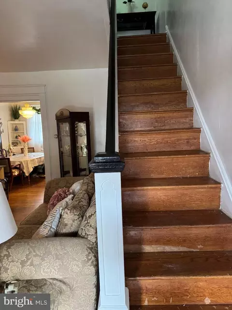 Entry Way - 3217 Ramona Ave, Baltimore, MD 21213 photo 6 of 11