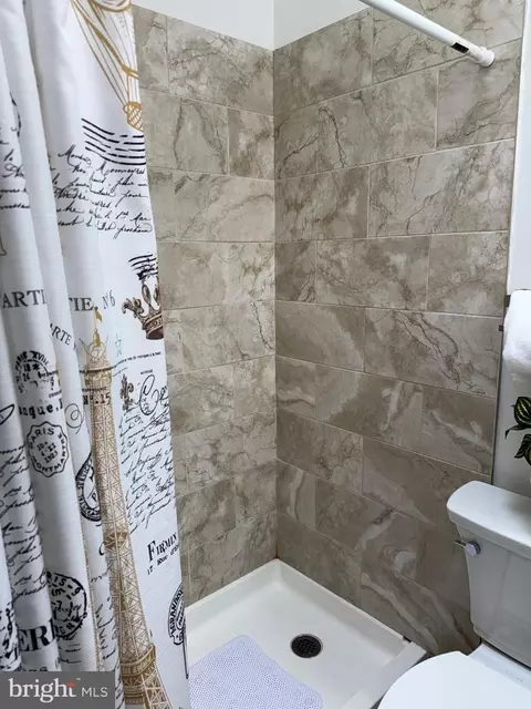 Bath - 3217 Ramona Ave, Baltimore, MD 21213 photo 1 of 5