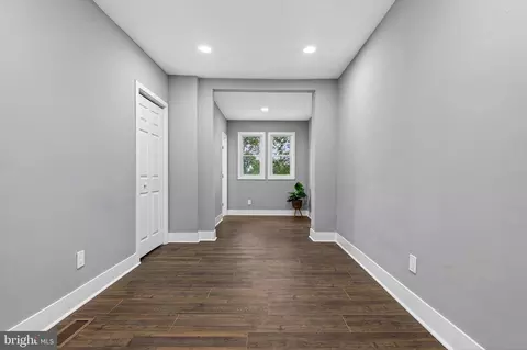 Entry Way - 3015 Spaulding Ave, Baltimore, MD 21215 photo 6 of 7