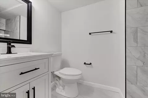 Bath - 5422 Bucknell Rd, Baltimore, MD 21206 photo 3 of 4