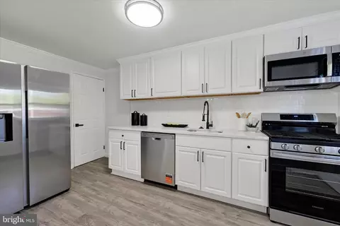 Kitchen - 5422 Bucknell Rd, Baltimore, MD 21206 photo 2 of 4