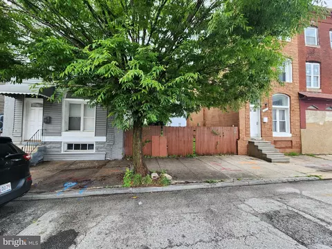 2616 Greenmount Ave, Baltimore, MD 21218 photo 2