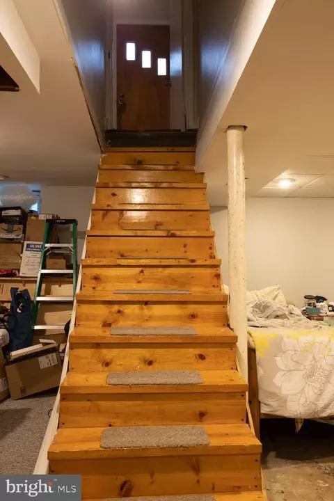 Entry Way - 2707 Talbot Rd, Baltimore, MD 21216 photo 2 of 2