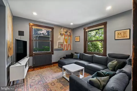 Living - 2900 Rueckert Ave, Baltimore, MD 21214 photo 1 of 1