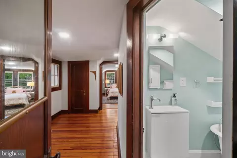 Entry Way - 2900 Rueckert Ave, Baltimore, MD 21214 photo 4 of 4