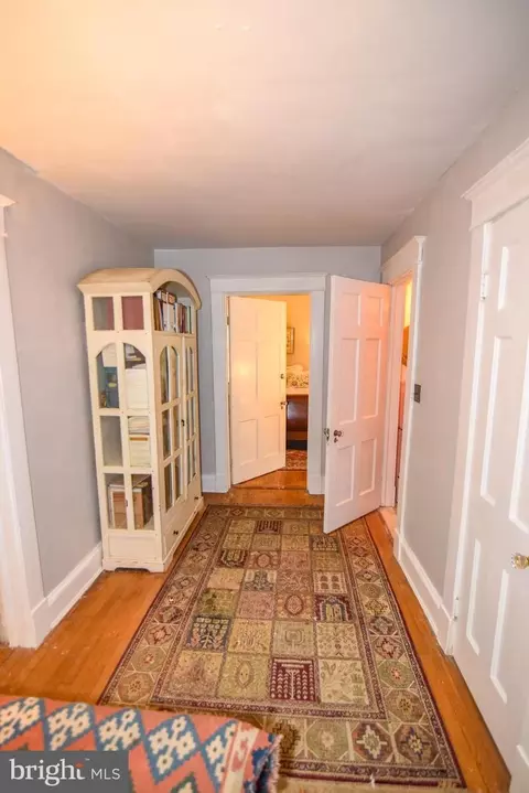 Entry Way - 24 Merrymount Rd, Baltimore, MD 21210 photo 8 of 9