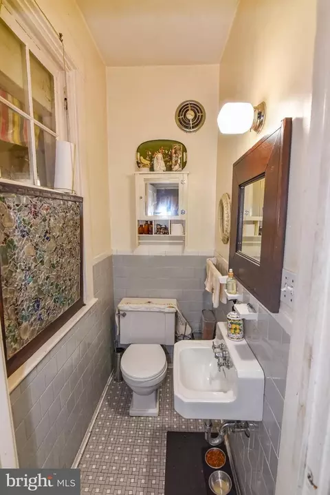 Bath - 24 Merrymount Rd, Baltimore, MD 21210 photo 1 of 6