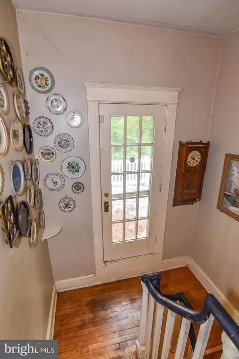 Entry Way - 24 Merrymount Rd, Baltimore, MD 21210 photo 7 of 9