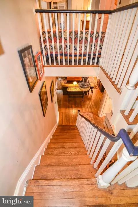 Entry Way - 24 Merrymount Rd, Baltimore, MD 21210 photo 6 of 9